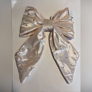 New Festive Living Gold Beaded Velvet Ivory Bow 15”x23”New